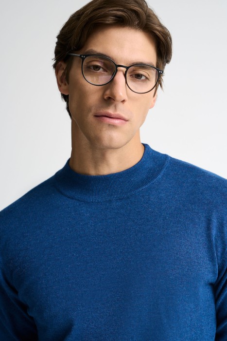 трикотажный джемпер из россии вид сбоку