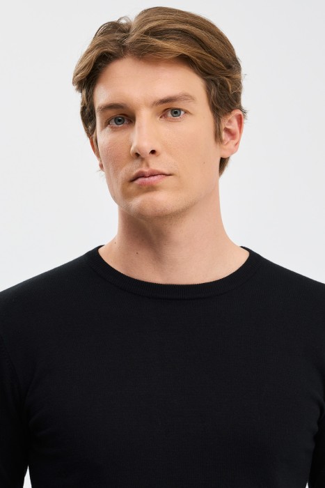 трикотажный джемпер из россии вид сбоку