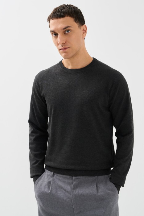 трикотажный джемпер от бренда снежная королева вид слева