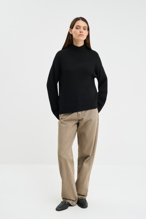 трикотажный джемпер от бренда снежная королева вид слева