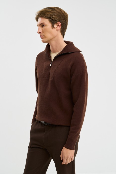 трикотажный джемпер по цене 1760 руб вид справа