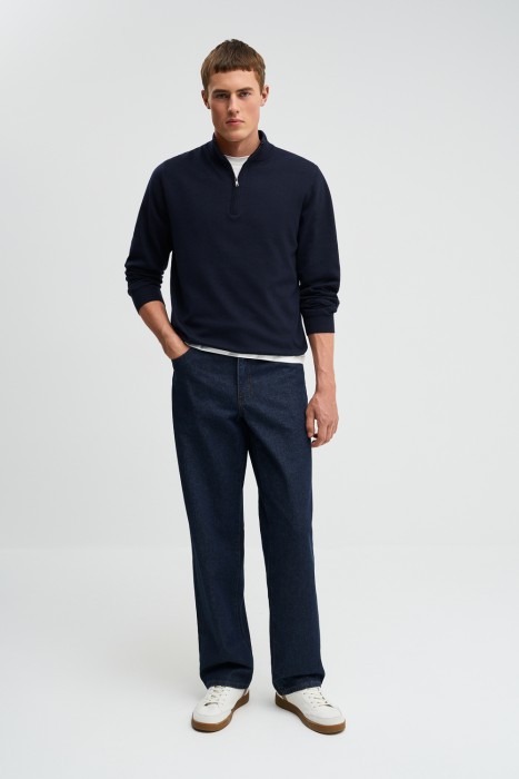 трикотажный джемпер от бренда снежная королева вид слева