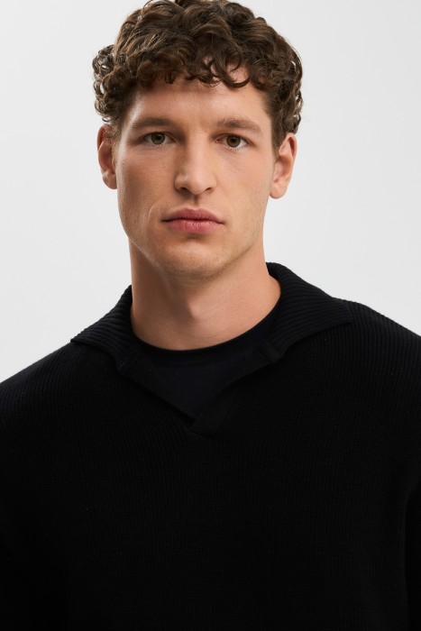 трикотажный джемпер из россии вид сбоку