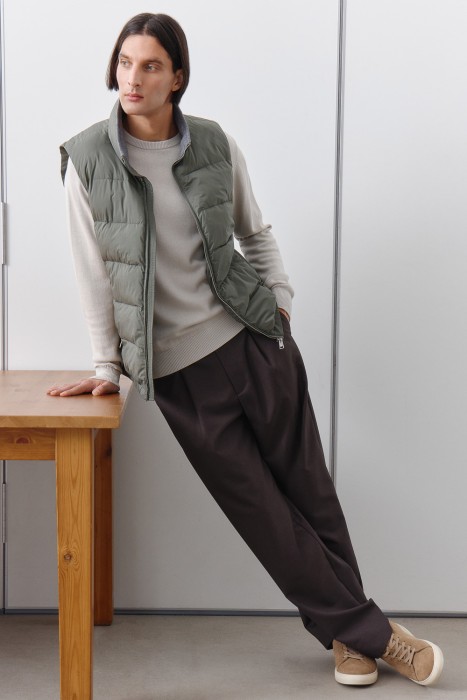 трикотажный джемпер от бренда снежная королева вид слева