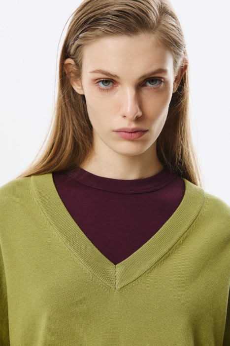 трикотажный джемпер из россии вид сбоку