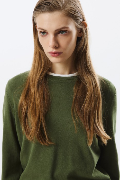 трикотажный джемпер из россии вид сбоку