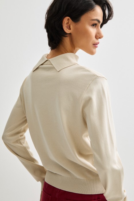 трикотажный джемпер из россии вид сбоку