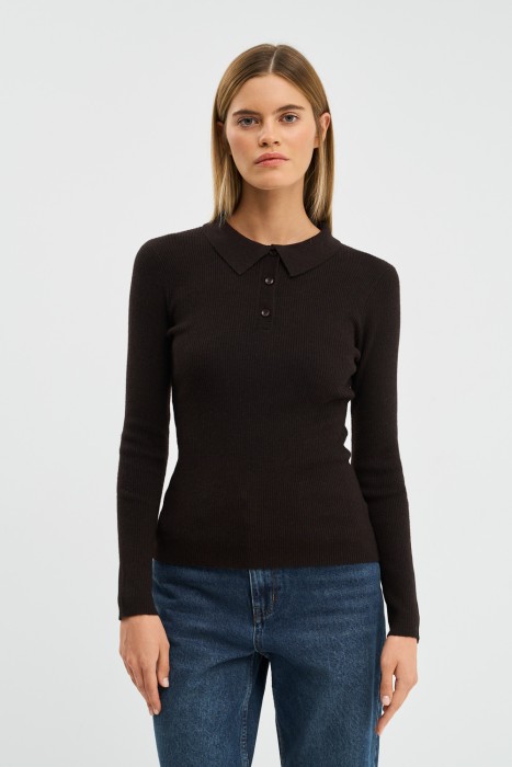 трикотажный джемпер от бренда снежная королева вид слева