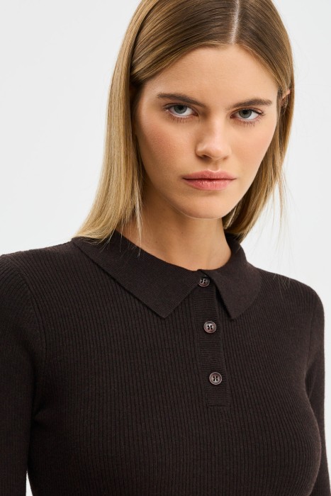 трикотажный джемпер из россии вид сбоку