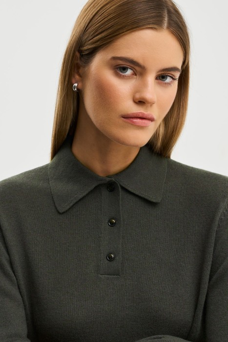 трикотажный джемпер из россии вид сбоку