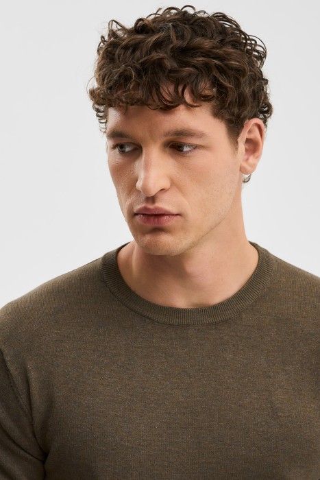 трикотажный джемпер из россии вид сбоку