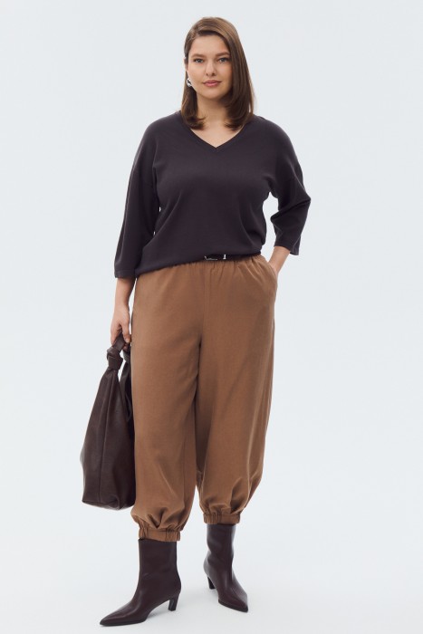 трикотажный джемпер от бренда снежная королева вид слева