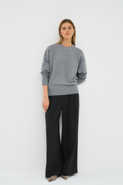 трикотажный джемпер от бренда снежная королева вид слева