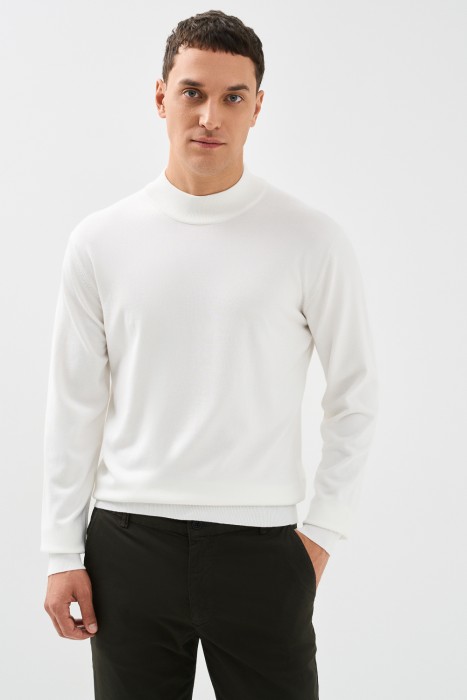 трикотажный джемпер от бренда снежная королева вид слева