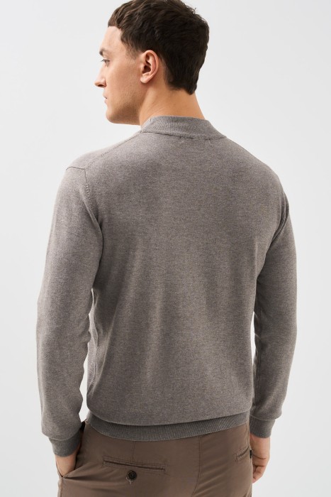 трикотажный джемпер по цене 1200 руб вид справа