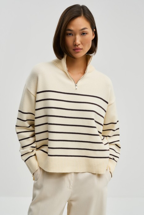 трикотажный джемпер 784523003 фотография