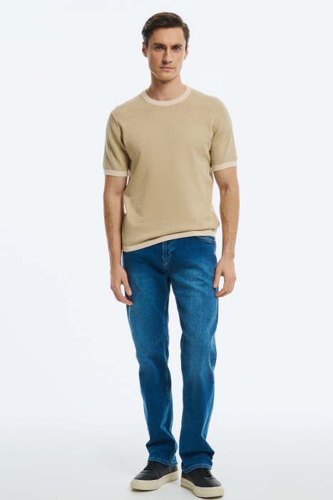 трикотажный джемпер от бренда снежная королева вид слева