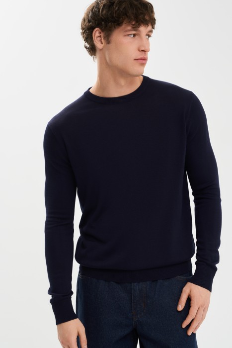 трикотажный джемпер от бренда снежная королева вид слева