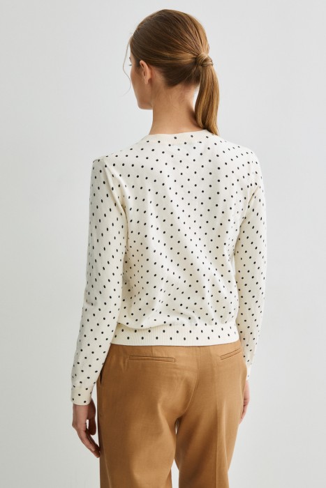 трикотажный кардиган по цене 2000 руб вид справа