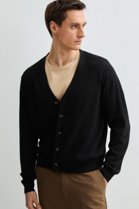 трикотажный кардиган по цене 1710 руб вид справа