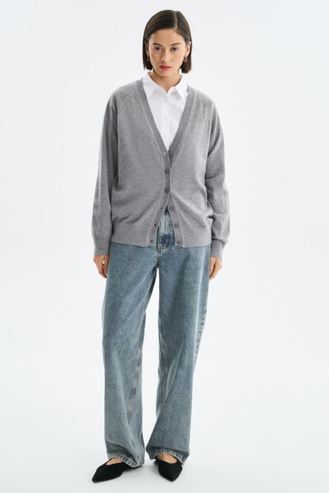 трикотажный кардиган от бренда снежная королева вид слева