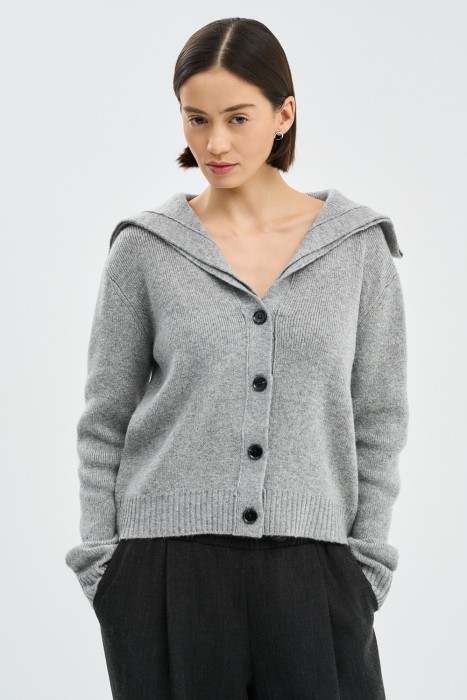 трикотажный кардиган по цене 2140 руб вид справа