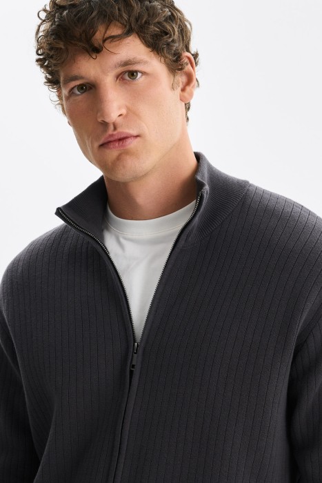 трикотажный кардиган из россии вид сбоку