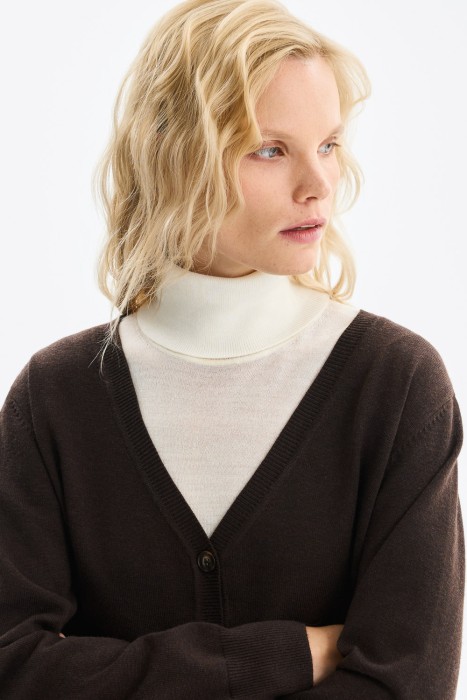 трикотажный кардиган из россии вид сбоку