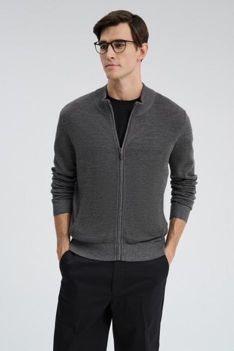 трикотажный кардиган от бренда снежная королева вид слева