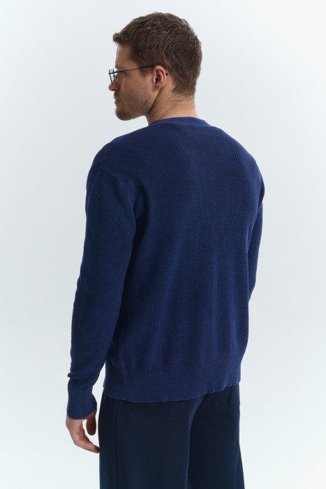 трикотажный кардиган по цене 1440 руб вид справа