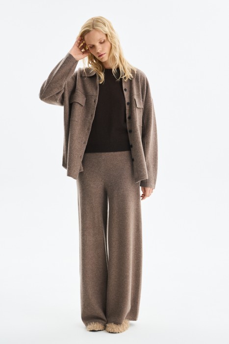 трикотажный кардиган от бренда снежная королева вид слева