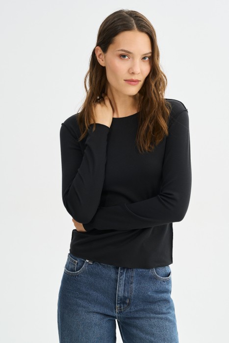 трикотажный лонгслив от бренда снежная королева вид слева