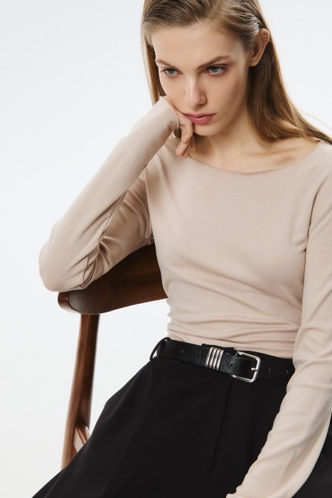 трикотажный лонгслив от бренда снежная королева вид слева