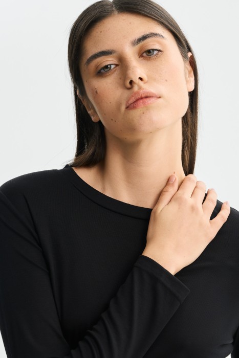 трикотажный лонгслив от бренда снежная королева вид слева