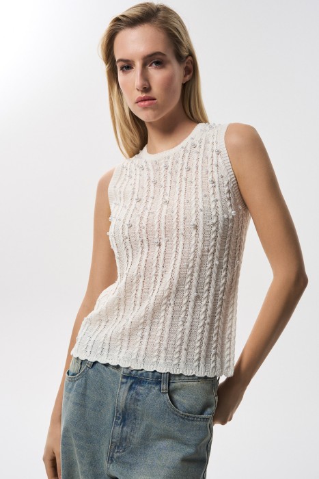 трикотажный топ с декором от бренда снежная королева вид слева