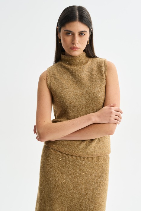 трикотажный топ с пайетками по цене 1620 руб вид справа