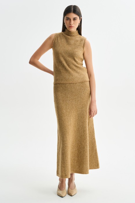 трикотажный топ с пайетками из россии вид сбоку