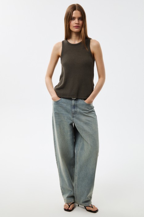 трикотажный топ от бренда снежная королева вид слева