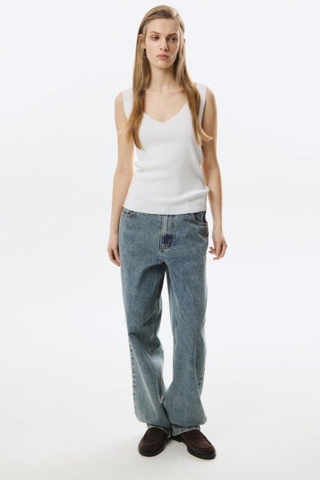 трикотажный топ от бренда снежная королева вид слева