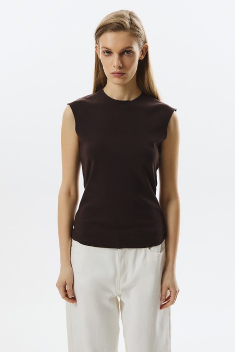 трикотажный топ от бренда снежная королева вид слева