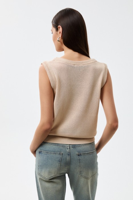 трикотажный топ из россии вид сбоку