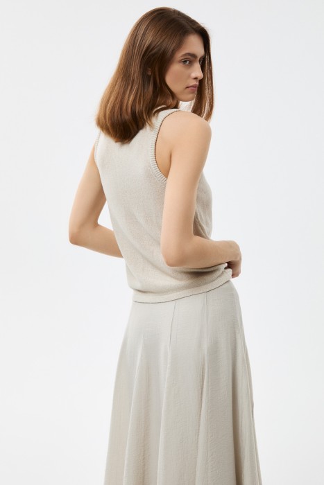 трикотажный топ по цене 1360 руб вид справа