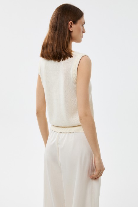 трикотажный топ от бренда снежная королева вид слева