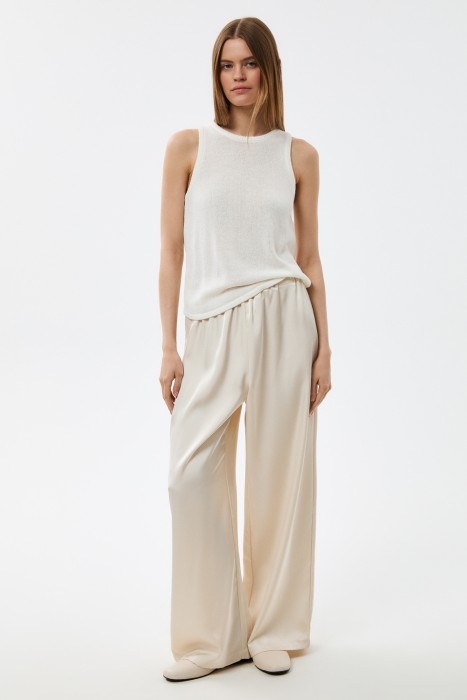 трикотажный топ от бренда снежная королева вид слева