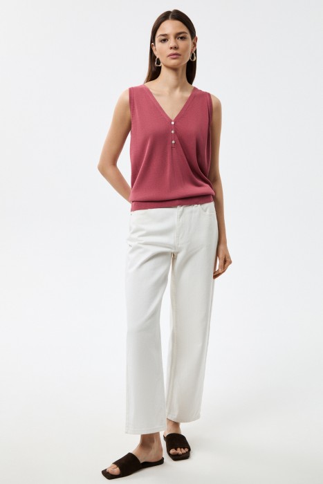 трикотажный топ от бренда снежная королева вид слева