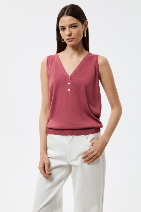 трикотажный топ из россии вид сбоку