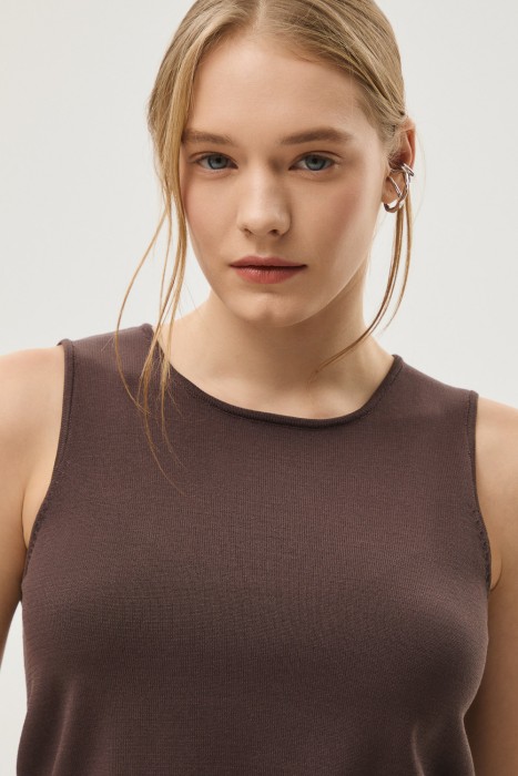 трикотажный жилет из россии вид сбоку