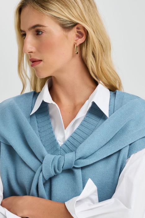 трикотажный жилет из россии вид сбоку