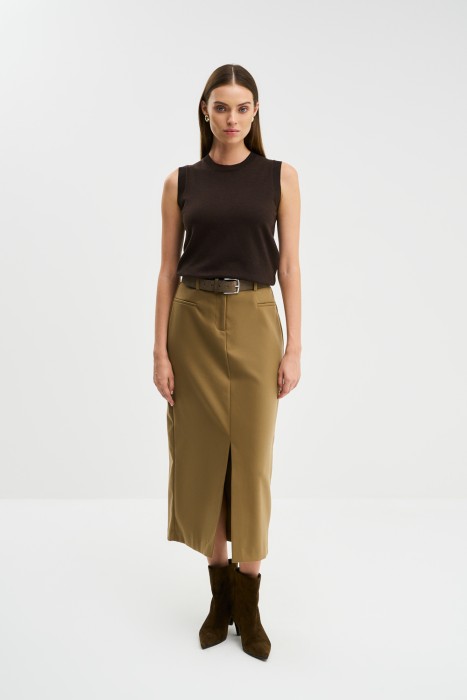 трикотажный жилет от бренда снежная королева вид слева