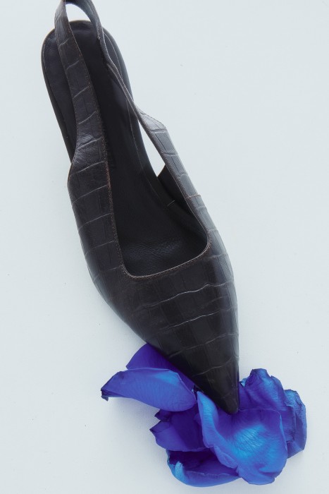 туфли из натуральной кожи с тиснением от бренда снежная королева вид слева